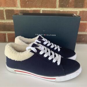 Tommy Hilfiger Womens Olivee2 dark blue lace up Sneakers US 9 M